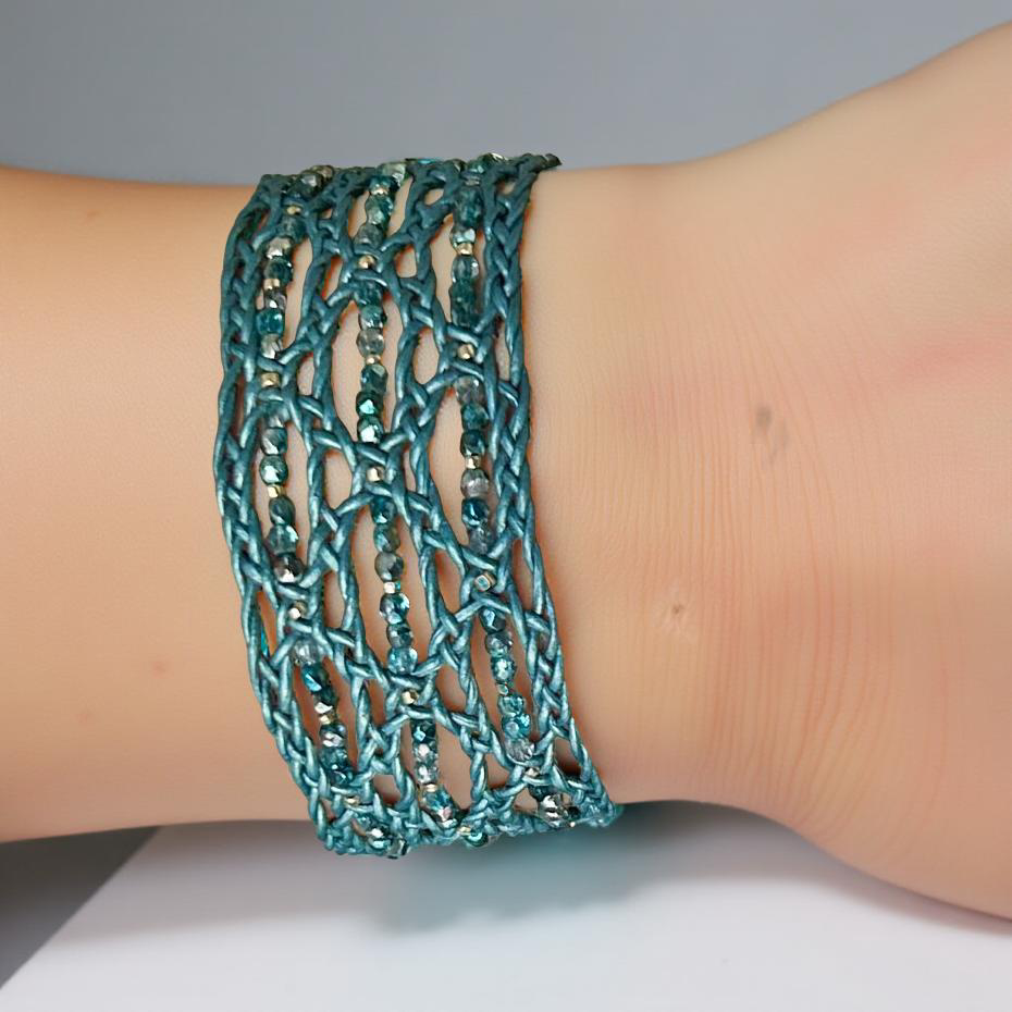 Shimmering Lace bracelet, Soft Shine in Handcrafted Leather